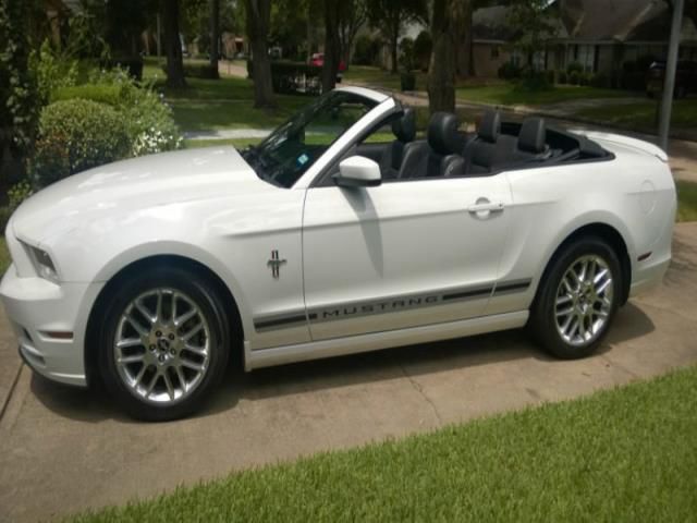 Ford: mustang premium convertible