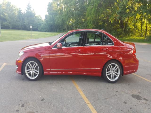 Mercedes-benz: c-class c300 4matic