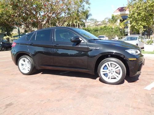 2013 bmw x6m series /only 4052 miles / blk- blk !!!!!