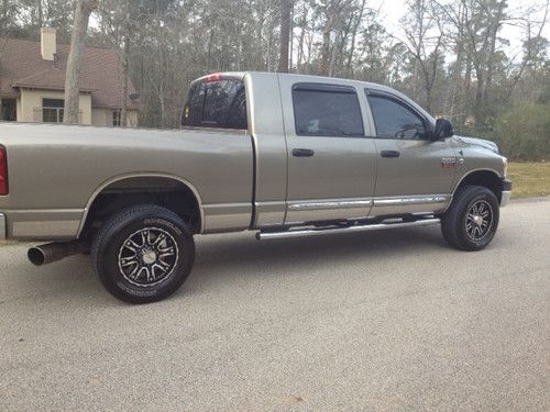 2008 dodge ram 2500 laramie 4 x 4 mega cab pickup with 6.7l diesel engine