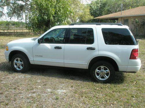 2004 ford explorer xlt sport utility 4-door 4.0l