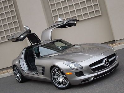 2012 mercedes sls amg gullwing,one owner,amg media,only 1,800 miles,carbon fiber