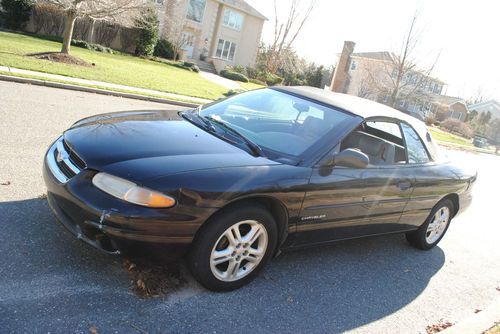 1997 chrysler sebring convertible 2-door. runs!! cheap!!