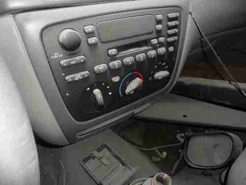 2003 Ford Taurus SE Comfort Sedan 4-Door 3.0L, image 10