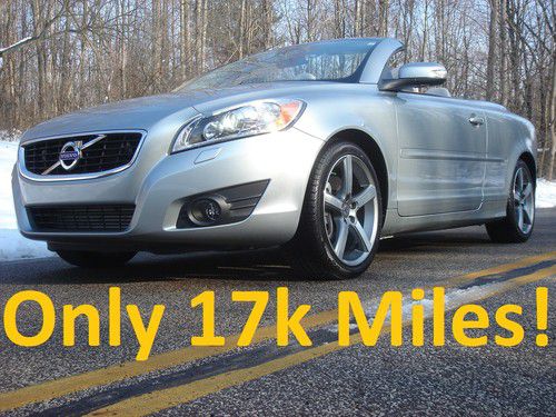 2011 volvo c70 navigation, clean carfax, only 17k miles! loaded!!