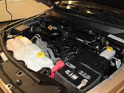 Roof Rack MP3 SIRIUS Radio Alloy Wheels Cruise Control Dual Air Bags, image 10