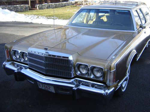1977 chrysler town &amp; country station wagon
