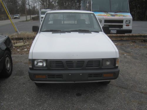 1995 nissan pick up      p/u