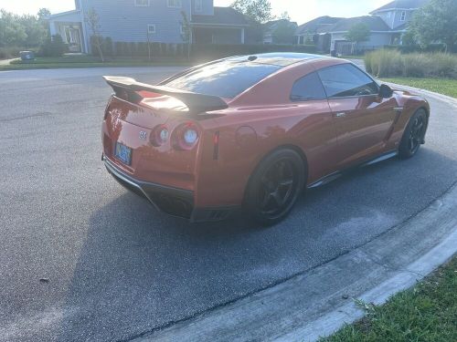 2017 nissan gt-r premium