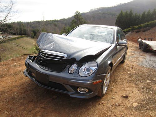 Low 35k miles, amg sport, navi, xenons, heated seats, panorama - minor repairs!