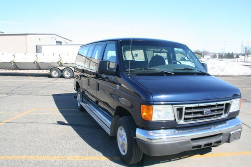 2004 ford e-350 van