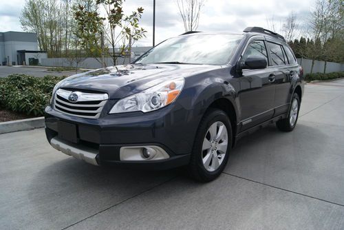 2011 subaru outback 2.5i limited. 36k. rear back up camera. leather. sunroof