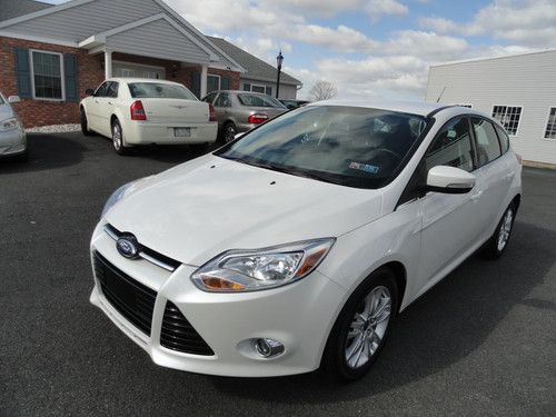 2012 ford focus sel hatchback 4d!! only 24,000 miles!! excellent condition!!