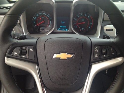 2012 chevrolet camaro ss coupe 2-door 6.2l