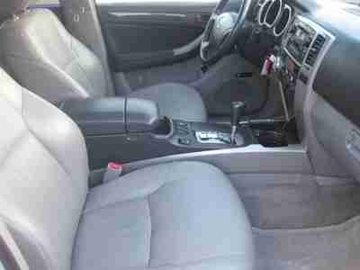 4Runner Truck with leather, sunroof, 4 wheel drive, 4 door, image 14