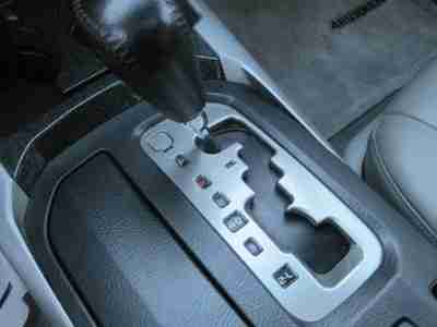 4Runner Truck with leather, sunroof, 4 wheel drive, 4 door, image 19