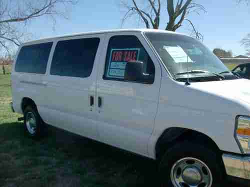 Church Van Ford E150 12 Passenger, US $13,400.00, image 2