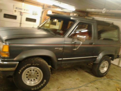 1990 ford bronco ii xlt sport utility 2-door 2.9l gooood condition!!!