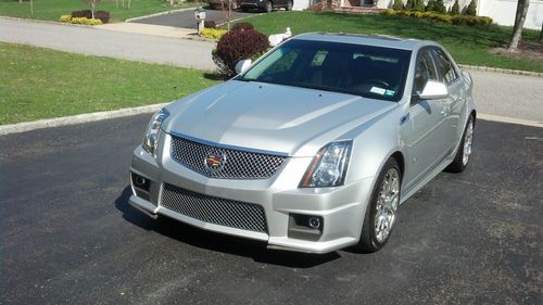 2011 cadillac cts v sedan 4-door 6.2l