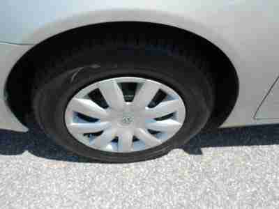 LE 2.4L CD Front Wheel Drive Tires - Front All-Season Tires - Rear All-Season, image 19