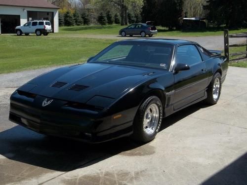 1986 pontiac firebird trans am coupe 2-door 5.0l