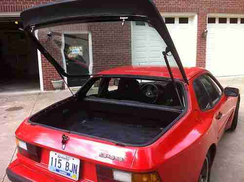 1983 Porsche 944 Base Coupe 2-Door 2.5L, image 7