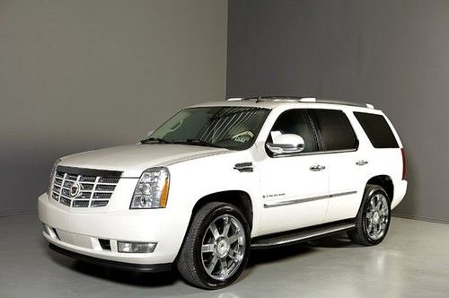 2007 cadillac escalade awd white diamond nav heatcool seats 7pass chrome alloys