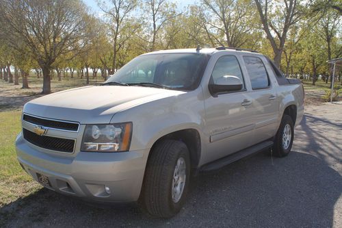 Chevrolet avalanche lt pickup