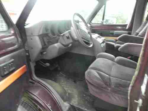 1995 dodge 1500 high top conversion van, 5.2 magnum v8, runs great 200k miles, image 3