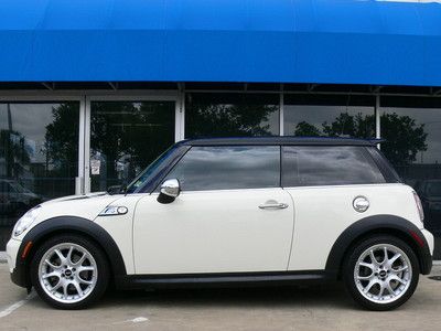 Hardtop cooper s 6 speed manual heated seats cd dual moon roof rear parking sens