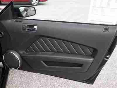 2012 Ford Mustang Convertible Premium Black V6 Certified 3.7L Only 16652 miles, image 18