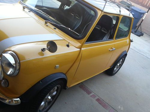 1976 CLASSIC MINI COOPER RHD CALIFORNIA REGISTERED RHD, image 2