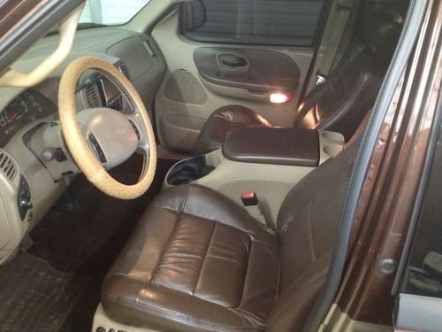 2001 Ford F-150 Lariat Crew Cab Pickup 4-Door 5.4L, image 2