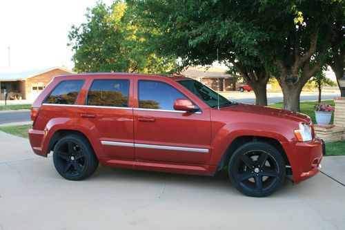 2006 jeep grand cherokee srt8 sport utility 4-door 6.1l