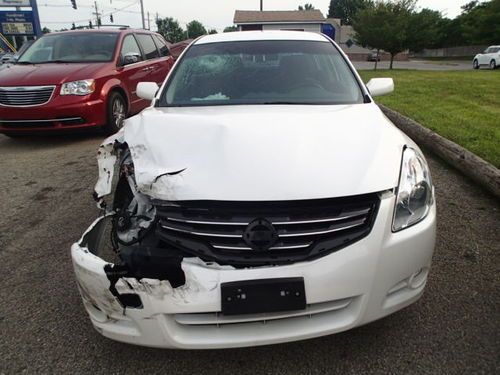 2011 Nissan Altima, salvage, damaged, runs drives,, image 4