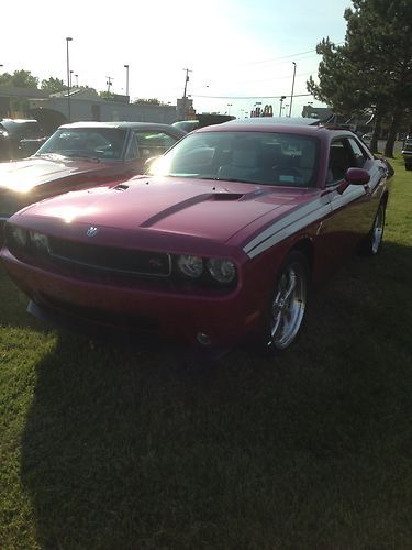 2010 dodge challenger r/t 40th anniversary furious fushcia