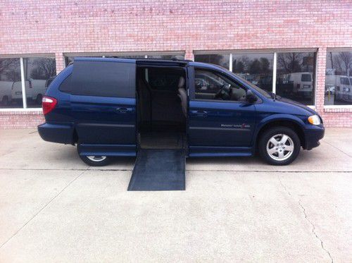 2003 dodge grand caravan wheelchair van handicap lowered floor