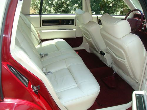 1991 Cadillac DeVille Touring Sedan 4-Door 4.9L, image 10