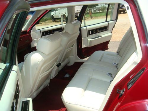 1991 Cadillac DeVille Touring Sedan 4-Door 4.9L, image 11