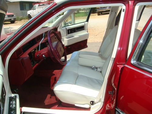 1991 Cadillac DeVille Touring Sedan 4-Door 4.9L, image 12