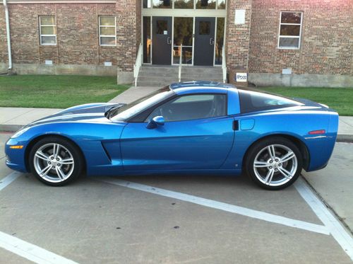2008 Corvette Beautiful JETSTREAM BLUE Only 32,000 Miles, image 3