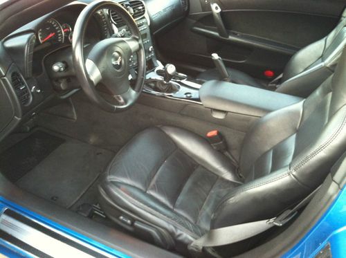 2008 Corvette Beautiful JETSTREAM BLUE Only 32,000 Miles, image 5