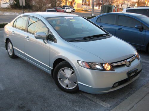 2007 honda civic hybrid sdn 4-door 1.3l, one md owner,non smokg,noaccidents 90k