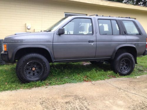 Turbo diesel 4x4 nissan pathfinder manual 5 speed 80k miles 30mpg