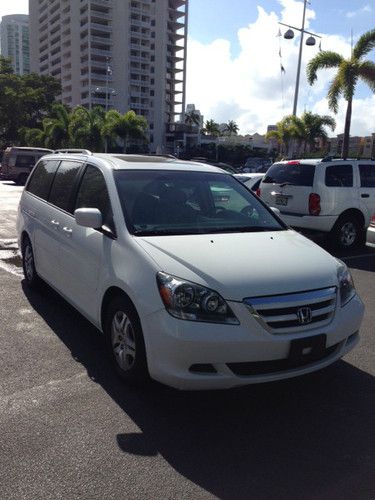 2007 white honda odyssey