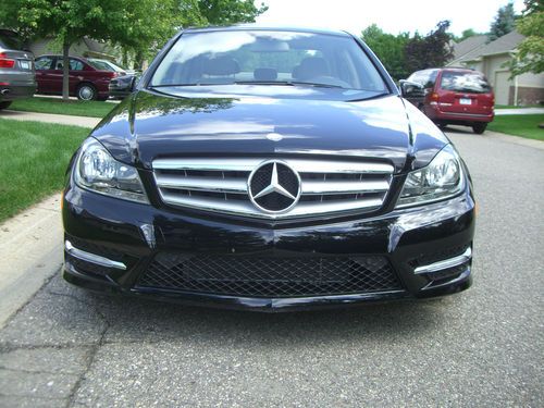 2012 c300 4matic mercedes amg package! no reserve!