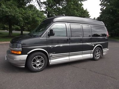 2005 chevrolet express all-wheel drive explorer limited se hitop conversion van