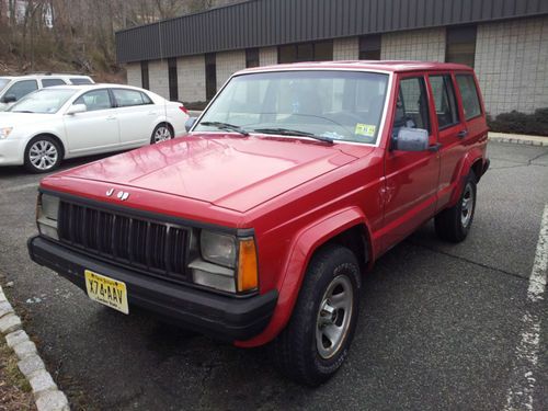 Jeep:cherokee base sport utility 4-door