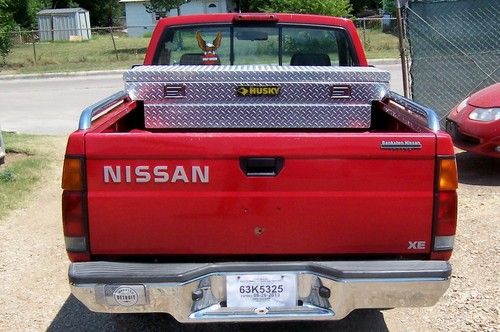 1995 nissan pickup xe standard cab pickup 2-door 2.4l