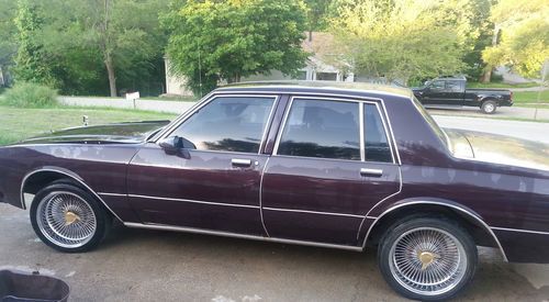 1986 chevrolet caprice classic  4-door purple nice